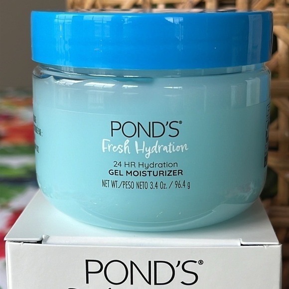 Brand New POND'S 24Hr Hydration Hyaluronic Acid Vitamin E & B3 Gel Moisturizer - Picture 3 of 12
